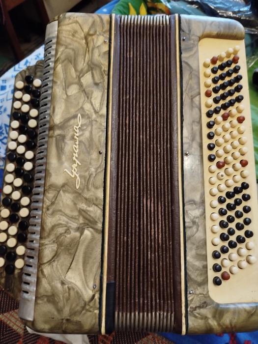 Продам баяны б/у photo 2