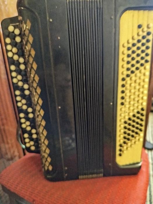 Продам баяны б/у photo 9