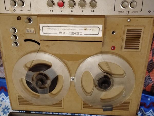 Продам. Магнітофон  Тембр бабіний photo
