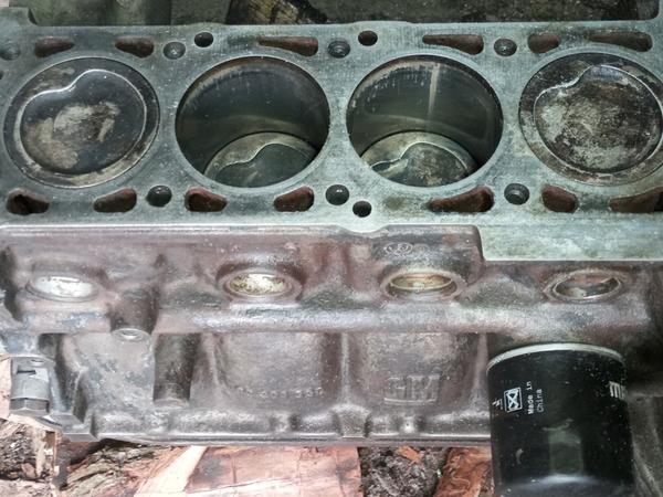 Продам низок 1,4 на Опель Кадет 1991г. photo