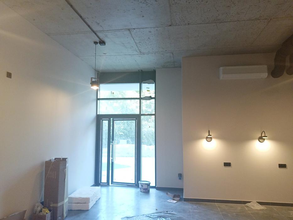 Фасадне комерційне приміщення вул. Карла Мікльоша фото 4