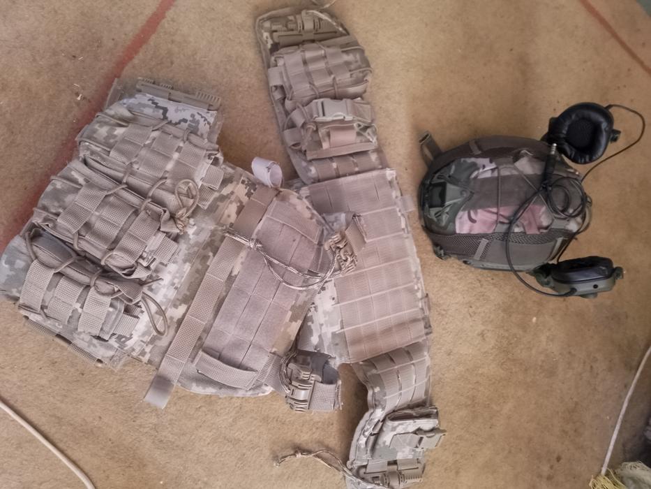 Продается плитоноска з плитами 6- го класу каска з фото 3