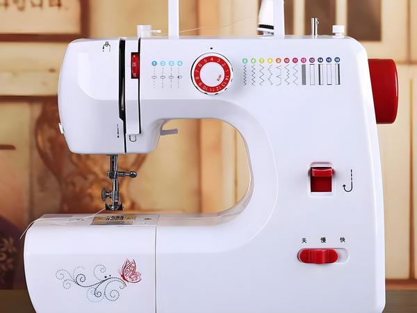 Ремонт швейных бытовых машин. photo