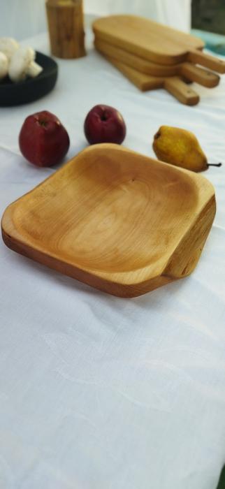 Дерев'яна таріль з живим краєм photo 1