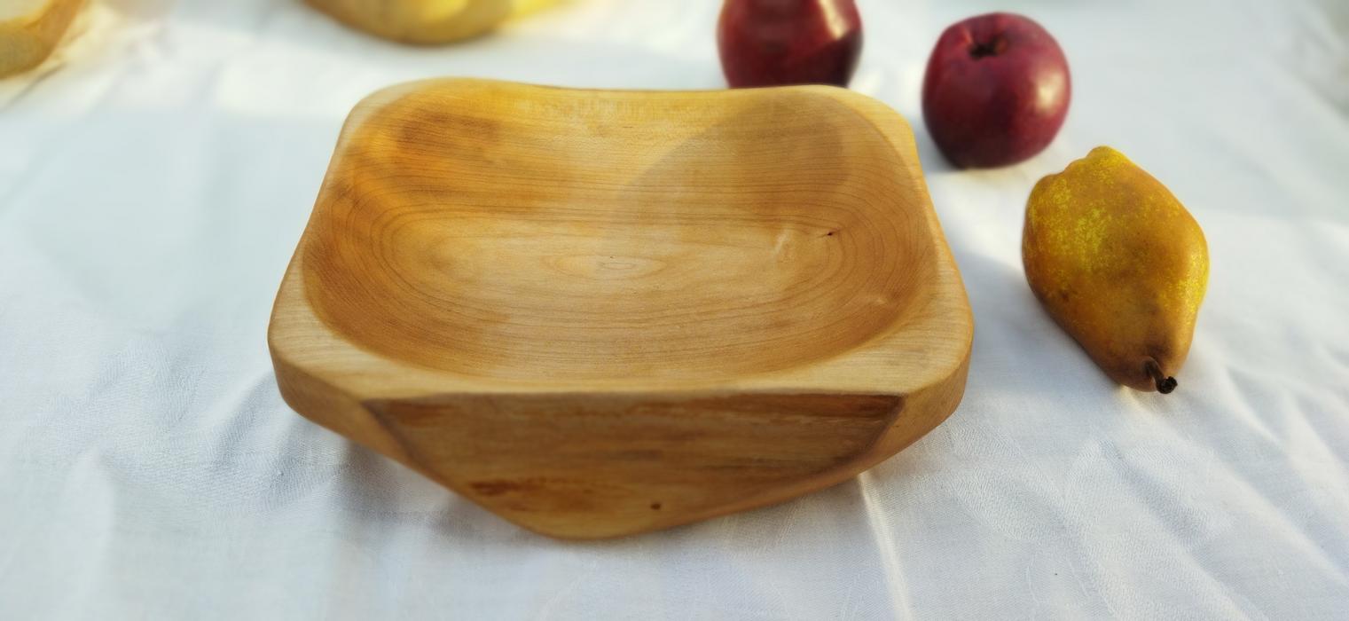 Дерев'яна таріль з живим краєм photo 3