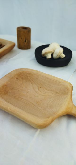 Дерев'яна таріль з ручкою. photo 3