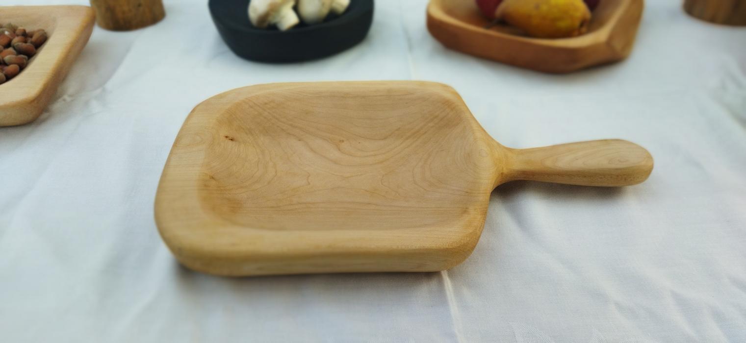 Дерев'яна таріль з ручкою. photo 4