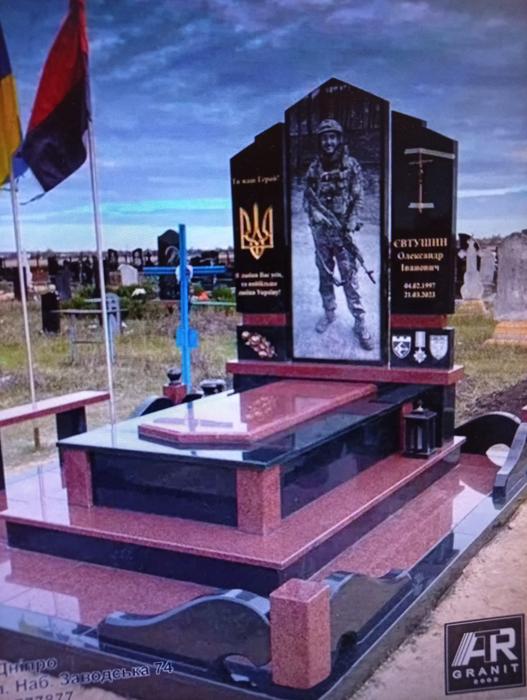 Памятники из гранита на заказ фото 1