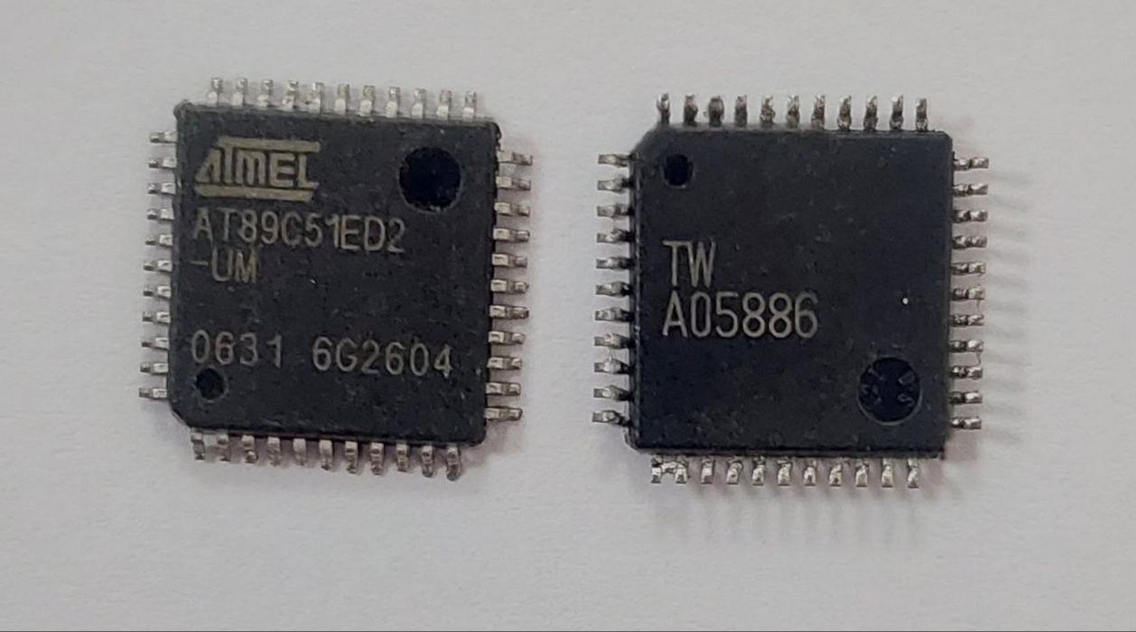 Мікроконтроллер AT89C51ED2-UM TQFP44 photo 1