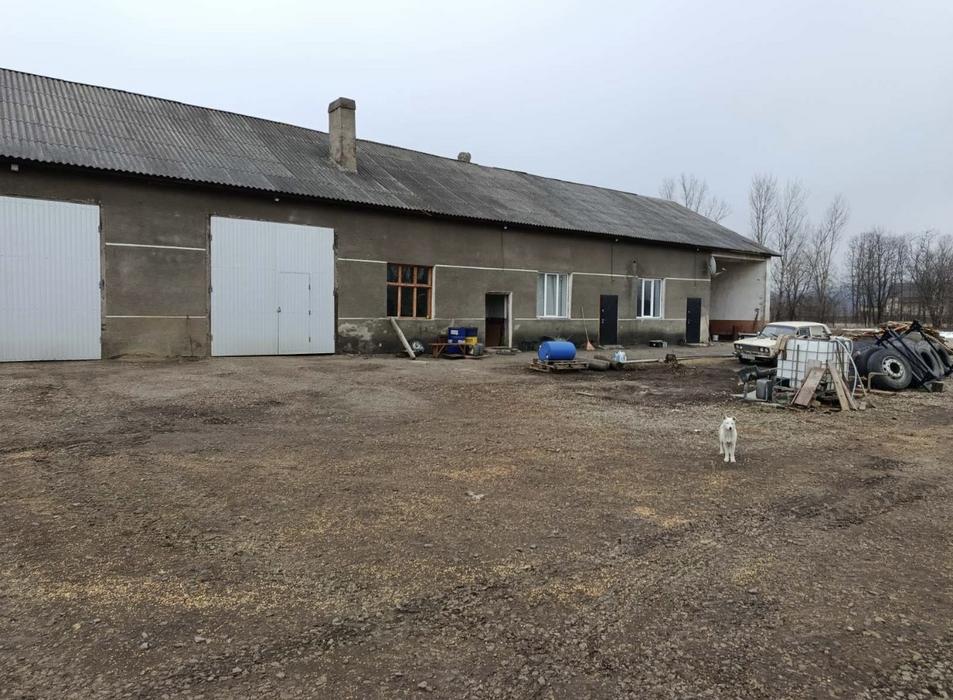 Продаж комерційного приміщення з землею фото 2