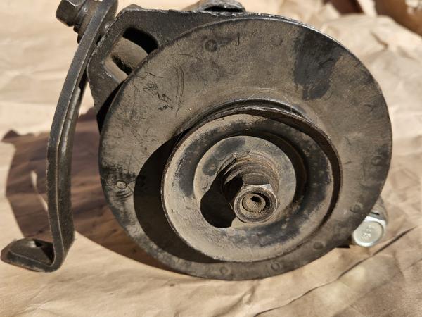 Автомобільний генератор photo