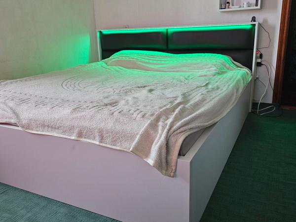 Кровать 180×200 фото