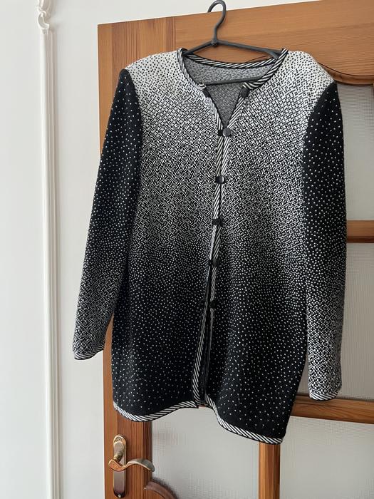 продам кофты на 50-й размер photo 1