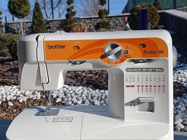 Швейна машинка фото