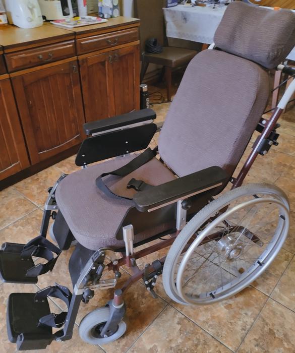 Кресло-коляска п-во з-да Артем фото 1