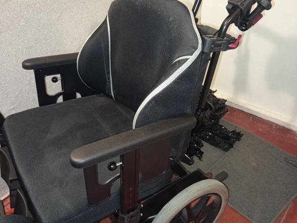 Інвалідна коляска фото