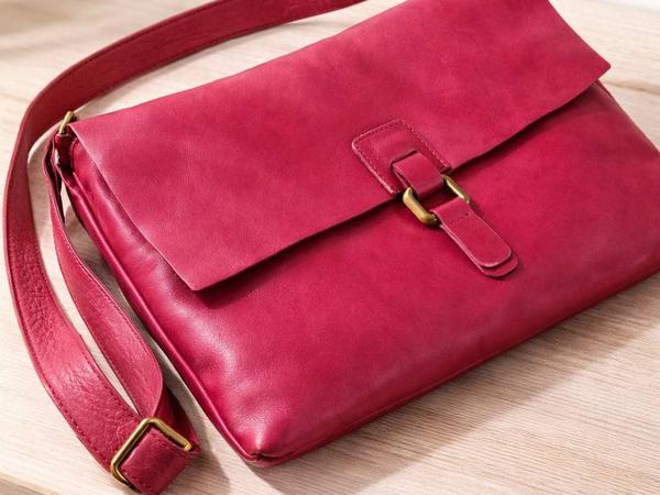Итальянская кожаная сумка натуральная кожа розовая фото