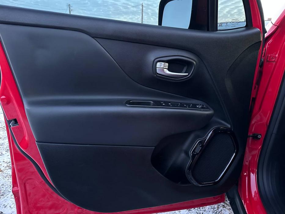 Jeep Renegade фото 6