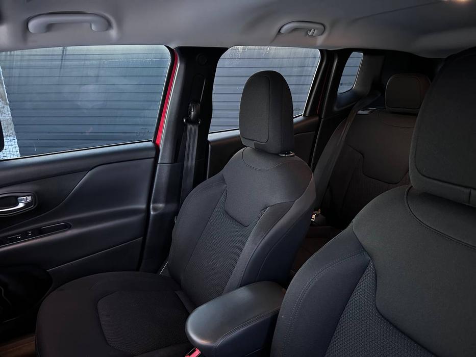 Jeep Renegade фото 8