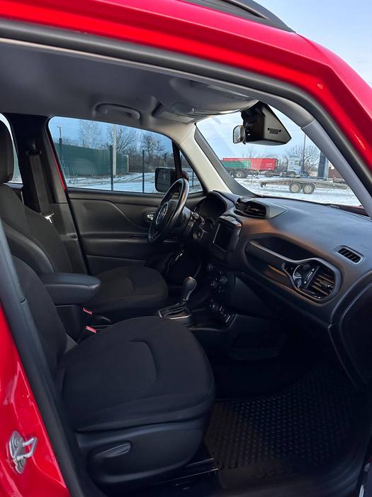 Jeep Renegade фото 9