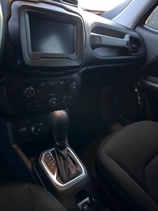 Jeep Renegade фото 10