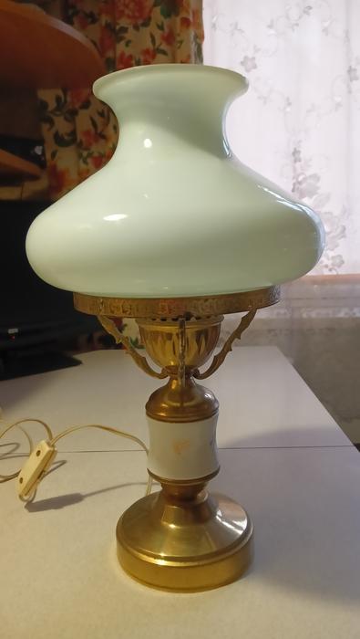 Настільна лампа фото 1