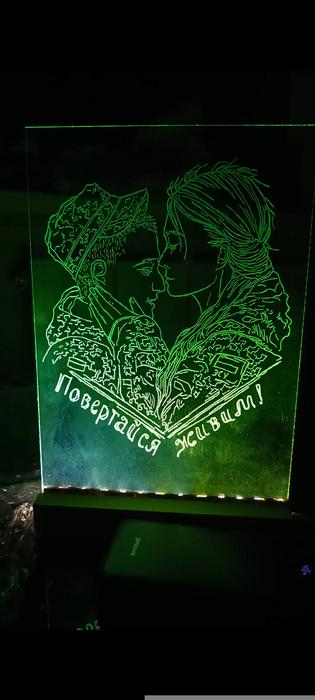 Портрети та картини вирізані на склі photo 8