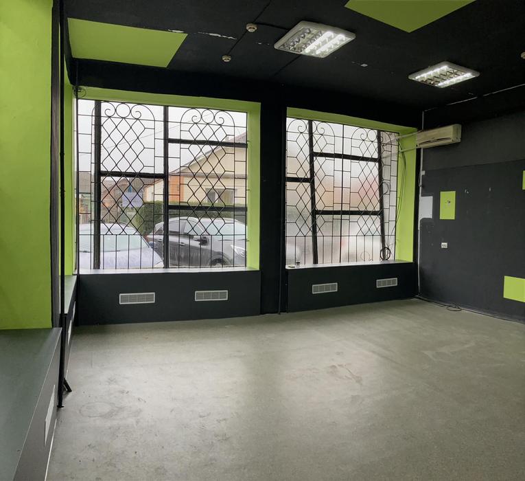 Продаж комерційного приміщення фото 2