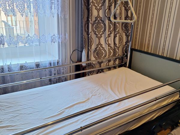 Ліжко лікарняне б/у фото