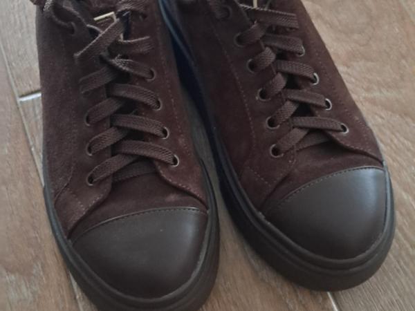 Одяг, взуття фото