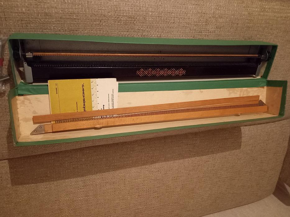 В'язальна машинка "Чернівчанка" (б/в) фото 1