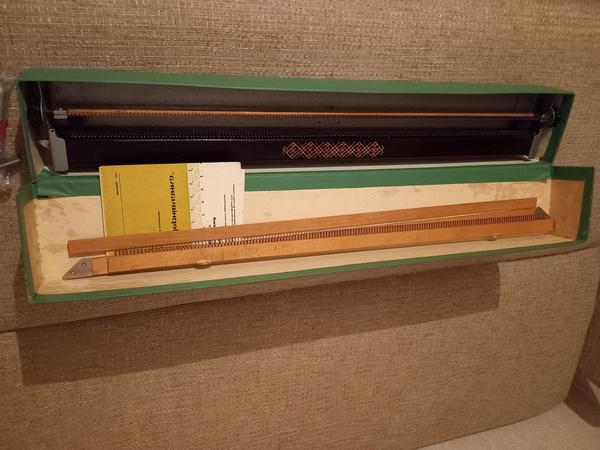 В'язальна машинка "Чернівчанка" (б/в) фото