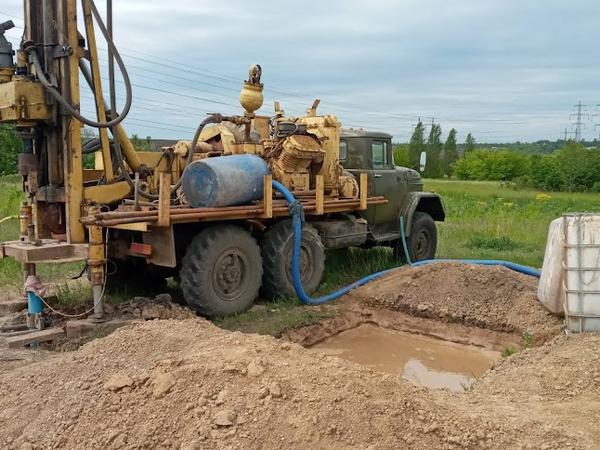 Буріння свердловин на воду Артезіанські Промислові фото