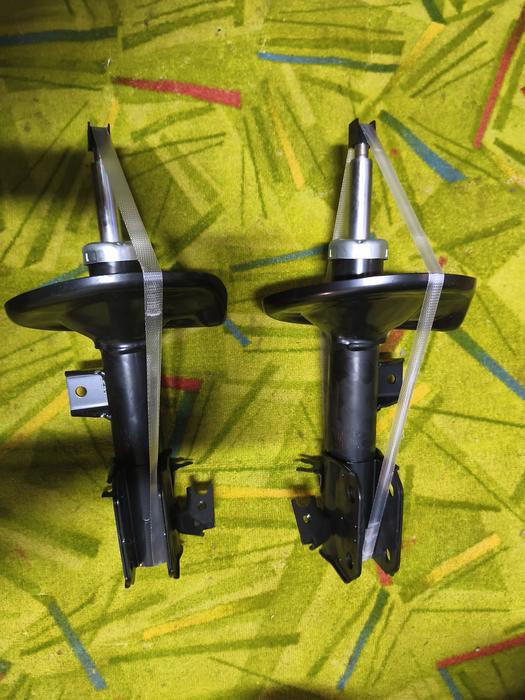 Продам передні стійки КАЯБА на Сузукі КІЗАШІ фото 2