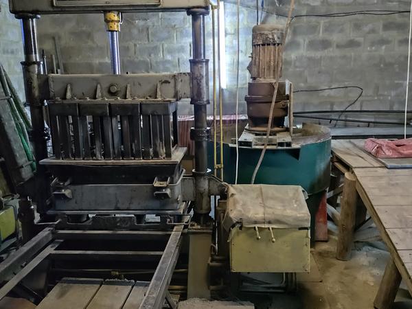 Продам гідравлічний прес фото