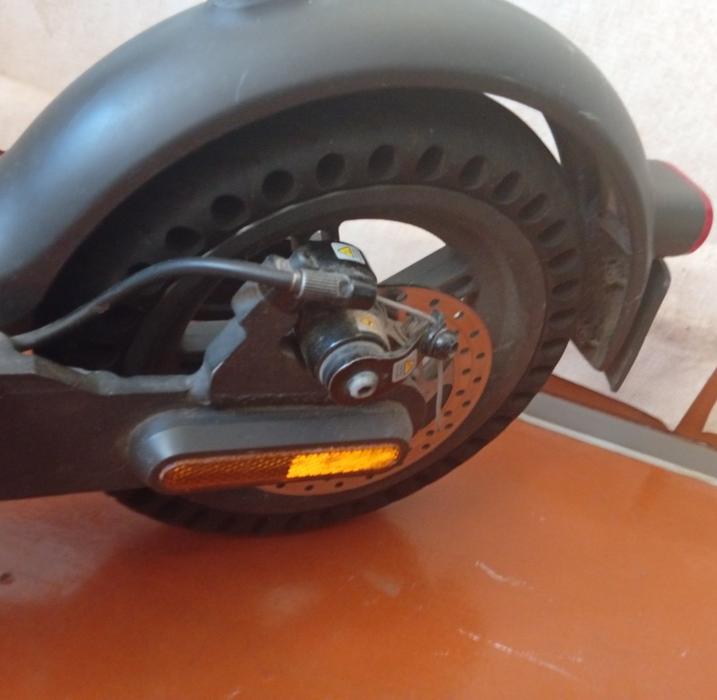 Електросамокат Xiaomi Electric Scooter Essential B фото 3