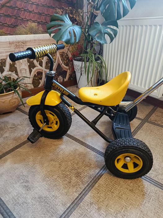 дитячий велосипед з ручкою фірми Кетлер 2500грн photo 1