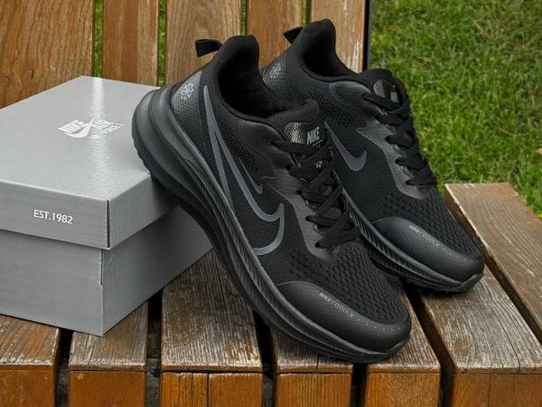 Кросівки Nike Vomero React X photo