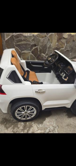 Дитячий електромобіль Lexus lx570 фото 5