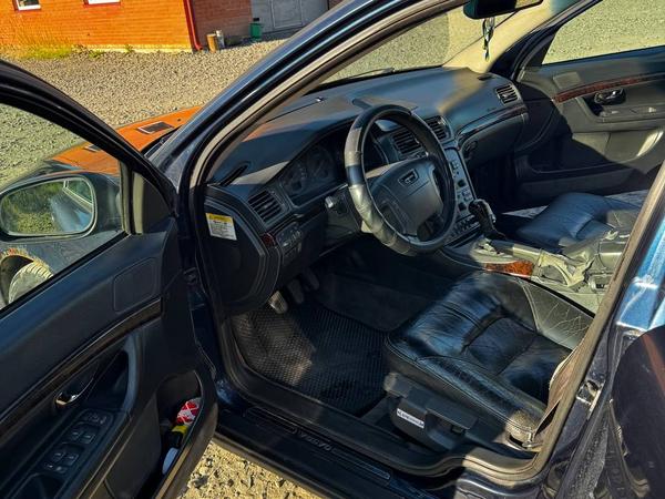 Авто Volvo s80 фото