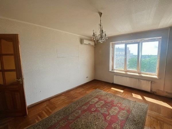 Продам у Харкові 2кімн.квартиру 9цегл.будинок фото
