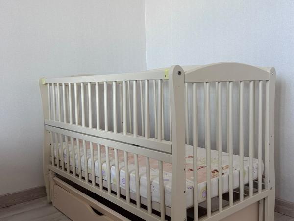 Дитяче ліжечко фото