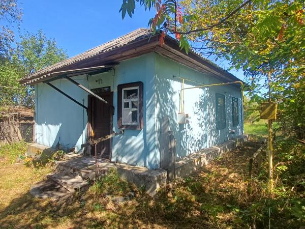 Продаж будинку фото