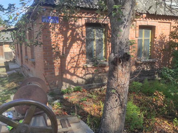 земельна ділянка з будинком фото