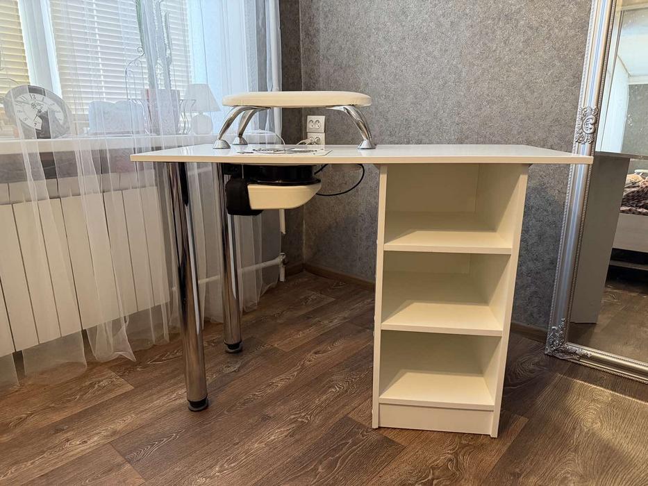Стіл для манікюру фото 1