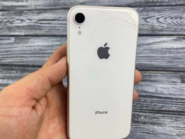 iPhone XR 128gb полностью рабочий photo